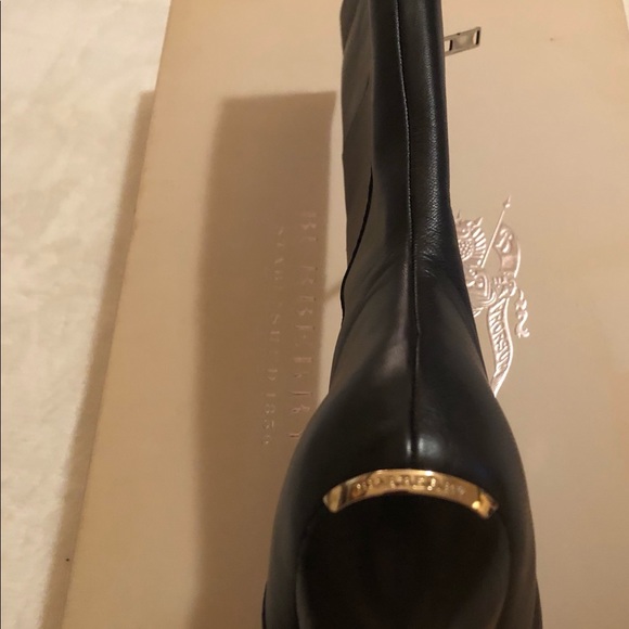 Burberry Black Leather Boot!!! Amazing 😉 - Picture 2 of 3
